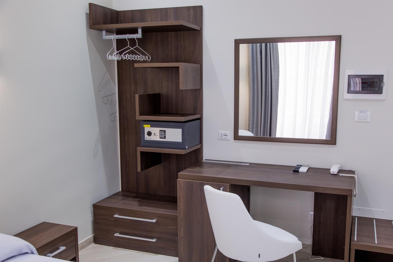 Venustas Roma Hotel מראה חיצוני תמונה
